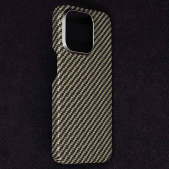 Husa fibra de carbon MagSafe SILKASE pentru Apple iPhone 15 Pro, aramid kevlar, metal camera, galben (SILKASE, iPhone 15 Pro) by www.silkase.ro Husa fibra de carbon MagSafe SILKASE pentru Apple iPhone 15 Pro, aramid kevlar, metal camera, galben (iPhone 15 Pro, H2464) by www.silkase.ro