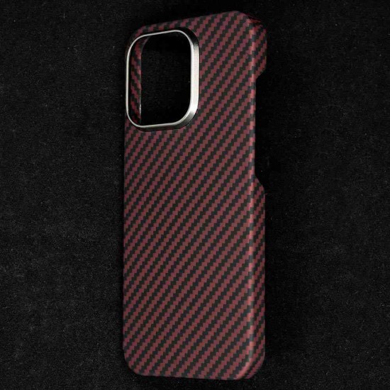 Husa fibra de carbon MagSafe SILKASE pentru Apple iPhone 15 Pro, aramid kevlar, metal camera, rosu (SILKASE, iPhone 15 Pro) by www.silkase.ro Husa fibra de carbon MagSafe SILKASE pentru Apple iPhone 15 Pro, aramid kevlar, metal camera, rosu (iPhone 15 Pro, H2468) by www.silkase.ro