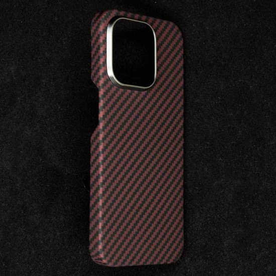 Husa fibra de carbon MagSafe SILKASE pentru Apple iPhone 15 Pro, aramid kevlar, metal camera, rosu (SILKASE, iPhone 15 Pro) by www.silkase.ro Husa fibra de carbon MagSafe SILKASE pentru Apple iPhone 15 Pro, aramid kevlar, metal camera, rosu (iPhone 15 Pro, H2468) by www.silkase.ro