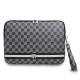 Husă Laptop DKNY din Piele PU, Model Carouri și Dungă, 13/14", Negru (Bakr, DKCS14PVSHLK) by www.silkase.ro