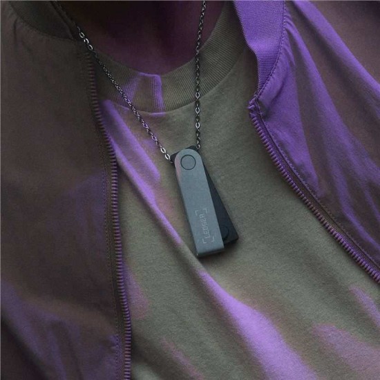 Portofel hardware crypto Ledger Nano S Plus, culoare Negru Mat (Ledger, Ingredi) by www.silkase.ro Portofel hardware crypto Ledger Nano S Plus, culoare Negru Mat (Crypto Wallet, LEDGERSPLUS) by www.silkase.ro