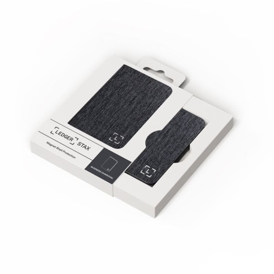Carcasa magnetica Ledger Stax, culoare business charcoal (gri carbune) (Crypto Wallet, LEDGERSTAXMSBC) by www.silkase.ro