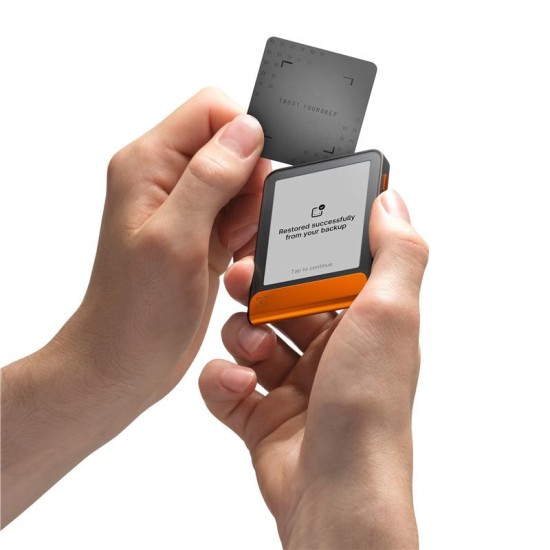 Portofel hardware crypto Ledger Flex Orange (portocaliu) cu cheie de recuperare (Crypto Wallet, LEDGERFLEX-ORANGE-RK) by www.silkase.ro