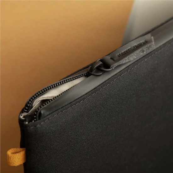 Husa de protectie Native Union Stow Lite pentru Macbook 13 inch, neagra (Native Union, Ingredi) by www.silkase.ro Husa de protectie Native Union Stow Lite pentru Macbook 13 inch, neagra (Ingredi, STOW-LT-MBS-BLK-13) by www.silkase.ro