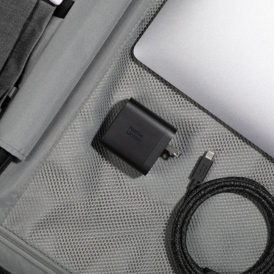 Cablu de Date Native Union Belt Cable XL (USB-C la USB-C) 3m, Cosmos Cablu de Date Native Union Belt Cable XL (USB-C la USB-C) 3m, Cosmos (Cabluri Telefon, BELT-XL-C-COS-3-NP) by www.silkase.ro
