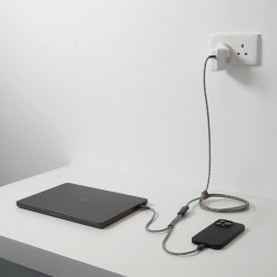 Cablu de Date Native Union Belt Cable (USB-C la USB-C) 2m, Design Zebra Edition Cablu de Date Native Union Belt Cable (USB-C la USB-C) 2m, Design Zebra Edition