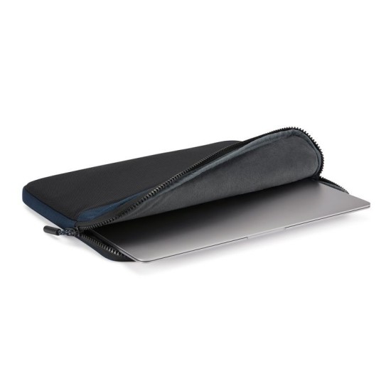 Husă Pipetto Expand Sleeve, Dark Blue - MacBook Pro 14 / Air 13.6 Husă Pipetto Expand Sleeve, Dark Blue - MacBook Pro 14 / Air 13.6 (Ingredi, P077-141-X) by www.silkase.ro