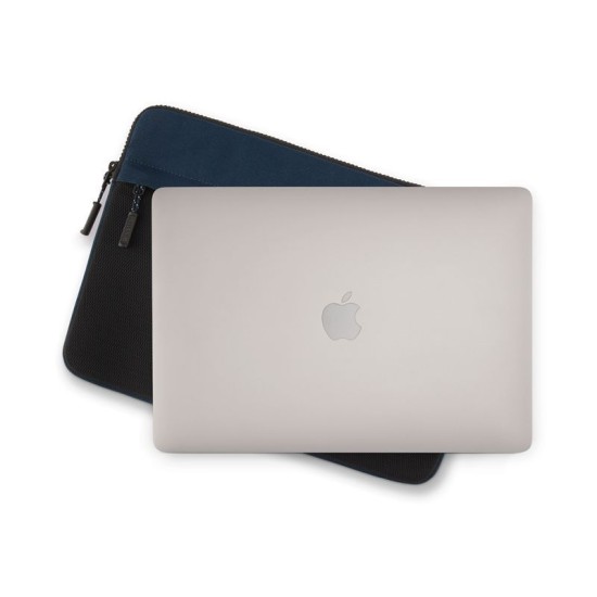 Husă Pipetto Expand Sleeve, Dark Blue - MacBook Pro 14 / Air 13.6 Husă Pipetto Expand Sleeve, Dark Blue - MacBook Pro 14 / Air 13.6 (Ingredi, P077-141-X) by www.silkase.ro