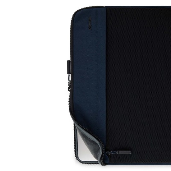 Husă Pipetto Expand Sleeve, Dark Blue - MacBook Pro 14 / Air 13.6 Husă Pipetto Expand Sleeve, Dark Blue - MacBook Pro 14 / Air 13.6 (Ingredi, P077-141-X) by www.silkase.ro