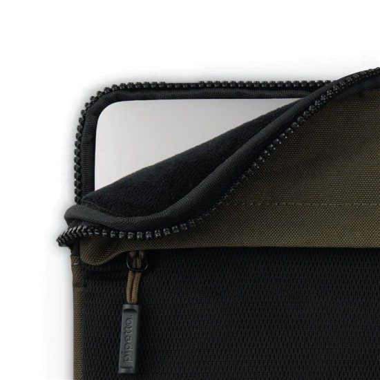 Husă Pipetto Expand Sleeve pentru MacBook Pro 14 / Air 13.6, Dark Green Husă Pipetto Expand Sleeve pentru MacBook Pro 14 / Air 13.6, Dark Green (Ingredi, P077-142-X) by www.silkase.ro