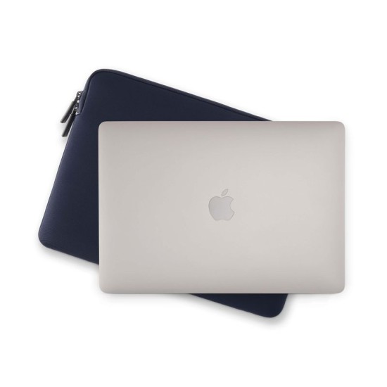 Husă Pipetto Classic Fit Sleeve V2 pentru MacBook 13/14, Dark Blue (Ingredi, P069-145-X) by www.silkase.ro