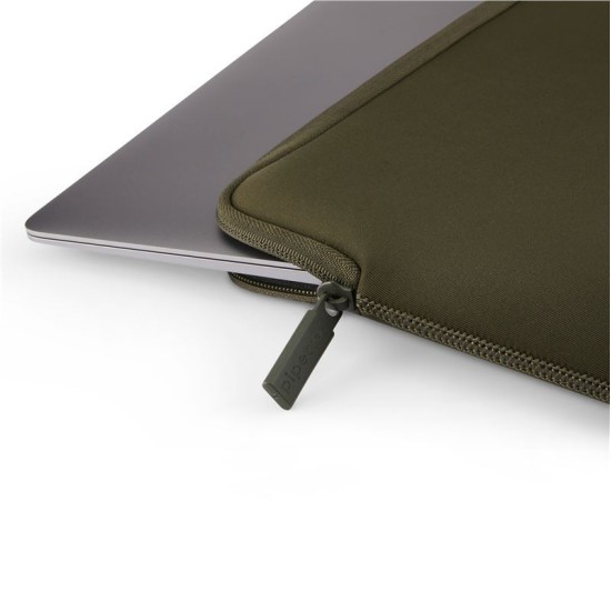 Husă Pipetto Classic Fit Sleeve pentru MacBook 13/14 inch, Dark Green Husă Pipetto Classic Fit Sleeve pentru MacBook 13/14 inch, Dark Green (Ingredi, P069-146-X) by www.silkase.ro