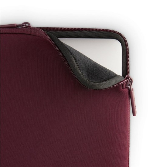 Husă Pipetto Classic Fit Sleeve pentru MacBook 13/14, Burgundy Husă Pipetto Classic Fit Sleeve pentru MacBook 13/14, Burgundy (Ingredi, P069-147-X) by www.silkase.ro
