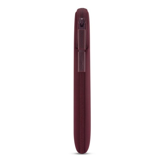 Husă Pipetto Classic Fit Sleeve pentru MacBook 13/14, Burgundy Husă Pipetto Classic Fit Sleeve pentru MacBook 13/14, Burgundy (Ingredi, P069-147-X) by www.silkase.ro