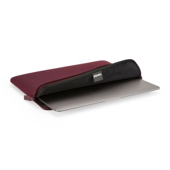 Husă Pipetto Classic Fit Sleeve pentru MacBook 13/14, Burgundy Husă Pipetto Classic Fit Sleeve pentru MacBook 13/14, Burgundy (Ingredi, P069-147-X) by www.silkase.ro