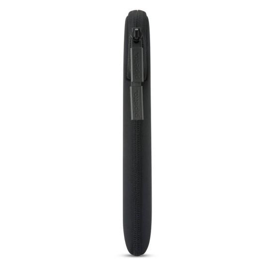 Husă de protecție Pipetto Classic Fit Sleeve pentru MacBook Air 15, Black Husă de protecție Pipetto Classic Fit Sleeve pentru MacBook Air 15, Black (Ingredi, P069-144-AB) by www.silkase.ro