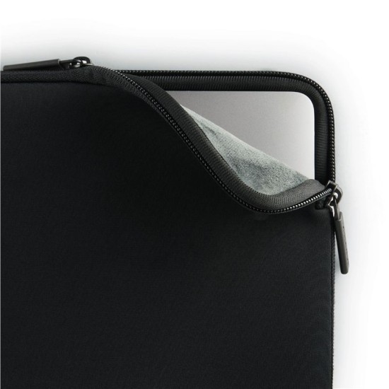 Husă de protecție Pipetto Classic Fit Sleeve pentru MacBook Air 15, Black Husă de protecție Pipetto Classic Fit Sleeve pentru MacBook Air 15, Black (Ingredi, P069-144-AB) by www.silkase.ro
