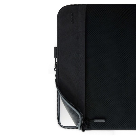 Husă Pipetto Expand Sleeve pentru MacBook Pro 14 și Air 13.6, Black Husă Pipetto Expand Sleeve pentru MacBook Pro 14 și Air 13.6, Black (Ingredi, P077-140-X) by www.silkase.ro
