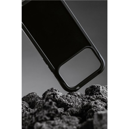 Husa de protectie robusta din piele Horween Nomad Rugged pentru iPhone 17 Pro Max, neagra (iPhone 17 Pro Max, NM011789858) by www.silkase.ro