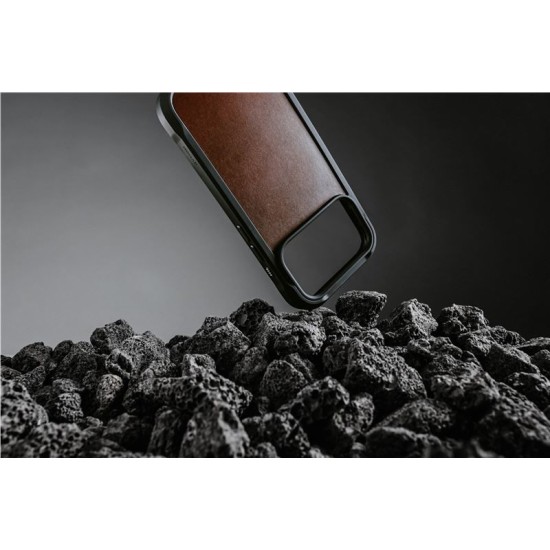Husa de protectie robusta din piele Horween Nomad Rugged pentru iPhone 17 Pro, maro rustic (iPhone 17 Pro, NM011819858) by www.silkase.ro