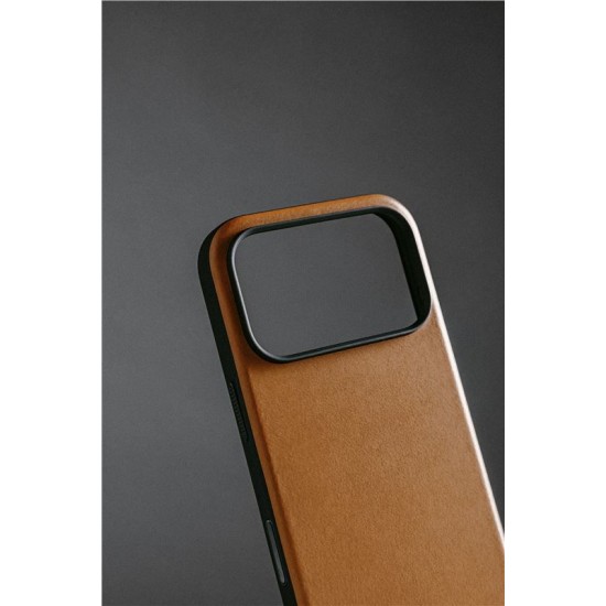 Husa de protectie din piele Nomad Modern pentru iPhone 17 Pro, cafeniu englezesc (Nomad, Ingredi) by www.silkase.ro Husa de protectie din piele Nomad Modern pentru iPhone 17 Pro, cafeniu englezesc (iPhone 17 Pro, NM014315858) by www.silkase.ro
