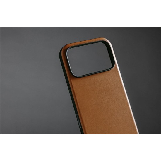 Husa de protectie din piele Nomad Modern pentru iPhone 17 Pro, cafeniu englezesc (Nomad, Ingredi) by www.silkase.ro Husa de protectie din piele Nomad Modern pentru iPhone 17 Pro, cafeniu englezesc (iPhone 17 Pro, NM014315858) by www.silkase.ro