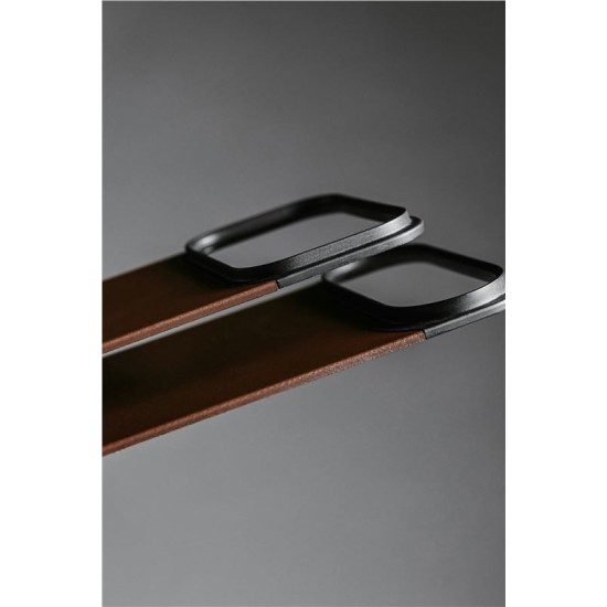 Capac spate magnetic din piele Horween Nomad pentru iPhone 17 Pro, negru (Nomad, Ingredi) by www.silkase.ro Capac spate magnetic din piele Horween Nomad pentru iPhone 17 Pro, negru (iPhone 17 Pro, NM014414858) by www.silkase.ro
