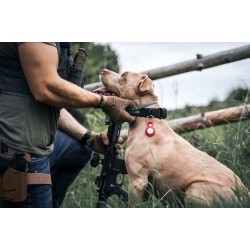 Breloc Piele Tactical Airtag Beam pentru Apple AirTag, Negru Breloc Piele Tactical Airtag Beam pentru Apple AirTag, Negru