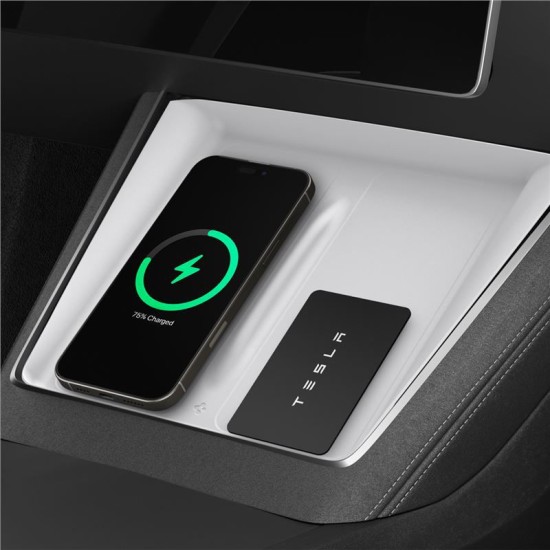 Capac pentru pad de incarcare wireless Spigen pentru Tesla Model Y 2025, alb (Spigen, Ingredi) by www.silkase.ro Capac pentru pad de incarcare wireless Spigen pentru Tesla Model Y 2025, alb (Accesorii auto, ACP10032) by www.silkase.ro