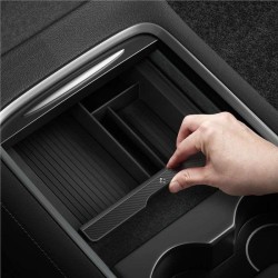 Organizator consola centrala Spigen pentru Tesla Model Y/3, negru Organizator consola centrala Spigen pentru Tesla Model Y/3, negru