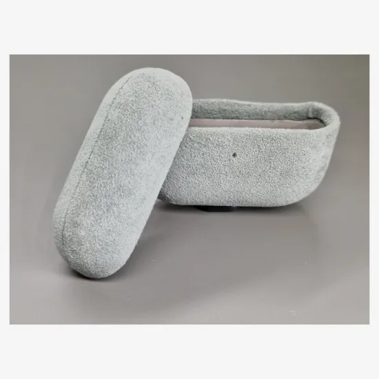 Husa alcantara Airpods Pro, culoare gri (SILKASE, Pro) by www.silkase.ro Husa alcantara Airpods Pro, culoare gri (Pro, H0584) by www.silkase.ro