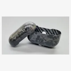 Husa SILKASE carbon Airpods Pro, culoare negru, kevlar forged lucios Husa SILKASE carbon Airpods Pro, culoare negru, kevlar forged lucios