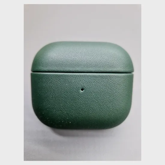 Husa piele SILKASE pentru Apple Airpods Gen.3, interior microfibra, decupaj indicator LED, verde army (SILKASE, ) by www.silkase.ro Husa piele SILKASE pentru Apple Airpods Gen.3, interior microfibra, decupaj indicator LED, verde army (, H1212) by www.silkase.ro