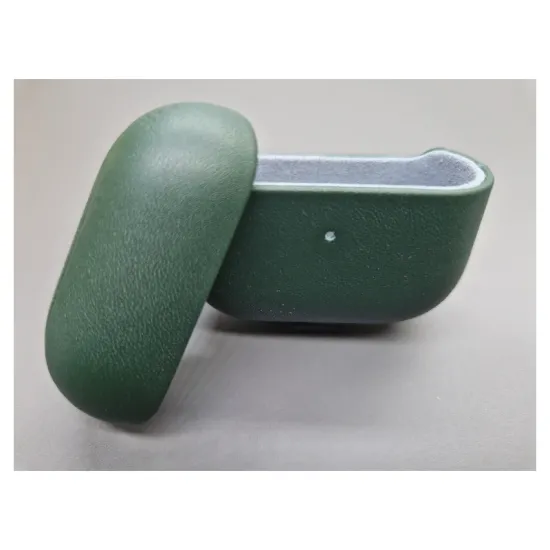 Husa piele SILKASE pentru Apple Airpods Gen.3, interior microfibra, decupaj indicator LED, verde army (SILKASE, ) by www.silkase.ro Husa piele SILKASE pentru Apple Airpods Gen.3, interior microfibra, decupaj indicator LED, verde army (, H1212) by www.silkase.ro