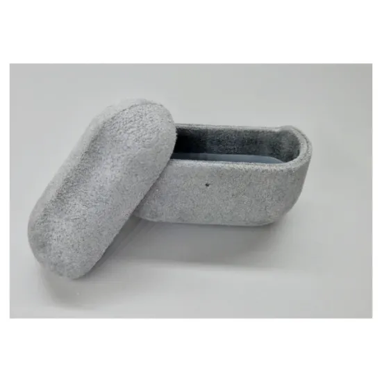 Husa alcantara SILKASE pentru Apple Airpods Pro/ 2 Pro, material soft, culoare negru (SILKASE, ) by www.silkase.ro Husa alcantara SILKASE pentru Apple Airpods Pro/ 2 Pro, material soft, culoare negru (, H1213) by www.silkase.ro